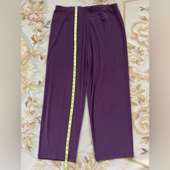 Deep plum trousers size extra large by Sag Harbor - Picture 4 of 6